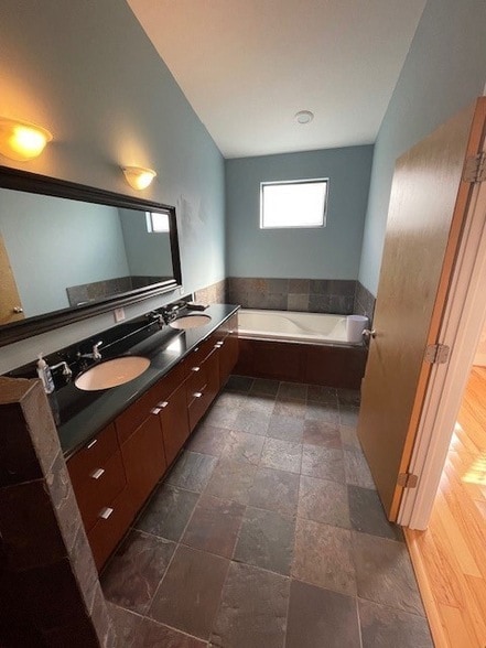 Building Photo - 1045 Bonner St