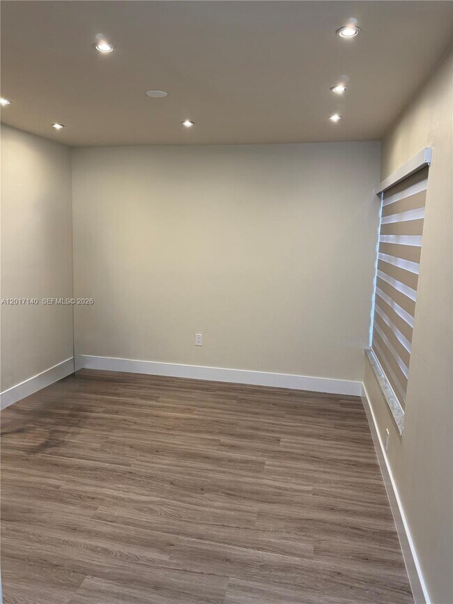 Building Photo - 9319 SW 123rd Ave Ct