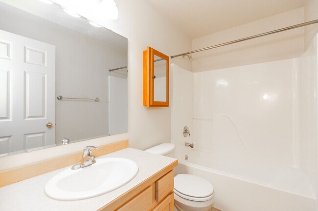 Building Photo - Centrally located Home with an Attached Garage