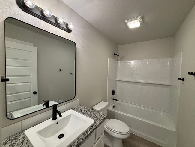 Building Photo - 3 bed/2 bath: Bell Farms AVAILABLE AUGUST!