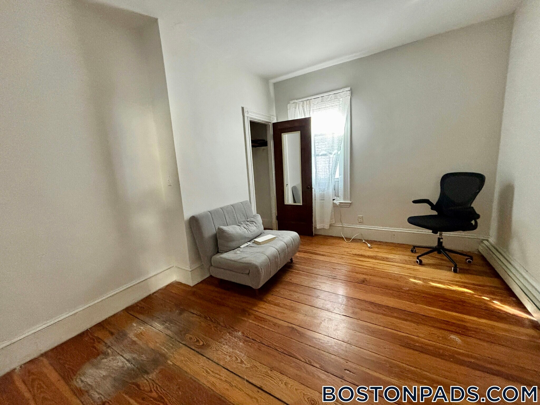 Building Photo - 2 Greenwood Terrace