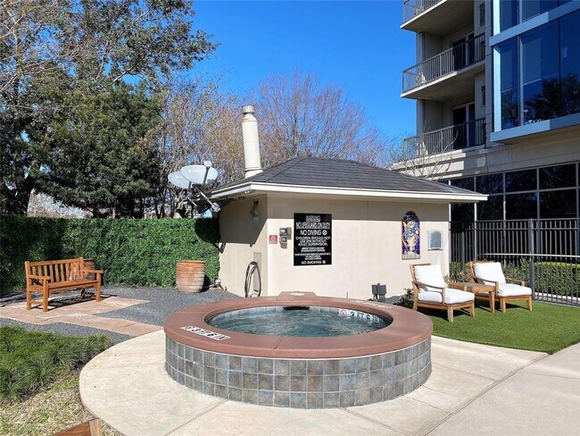 Building Photo - 3333 Allen Pkwy