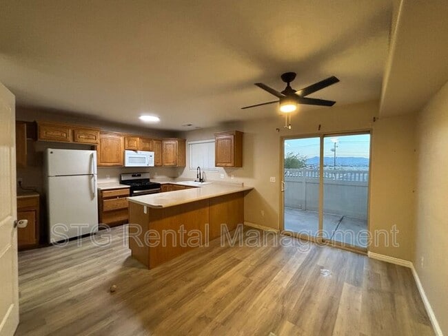 Building Photo - 1167 E 400 S