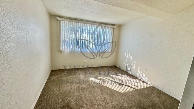 Building Photo - 970 W 14th St