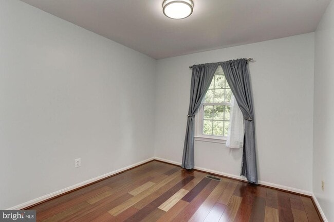 Building Photo - 7133 Swansong Wy