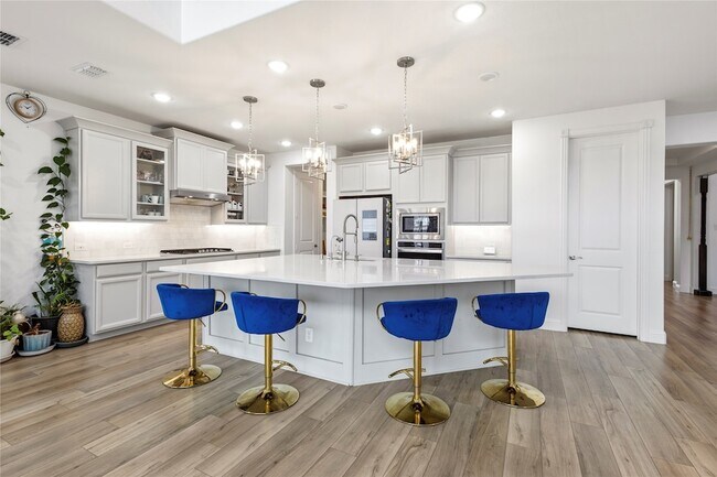 Building Photo - 2213 Cherrybark Trl