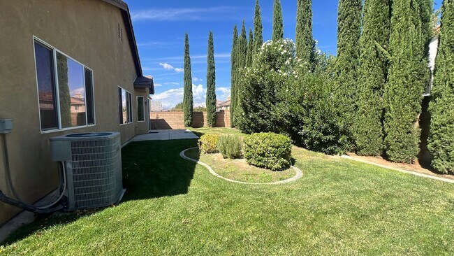 Building Photo - (APPLICATION PENDING) West Lancaster Singl...