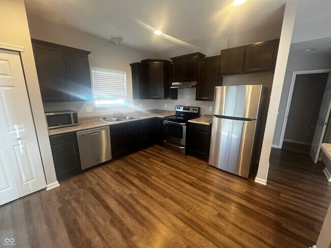 Building Photo - 809 Blackberry Dr