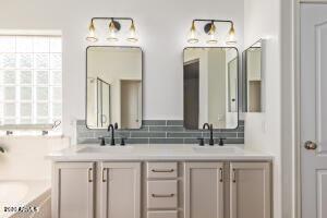 Building Photo - 2096 E Riviera Dr