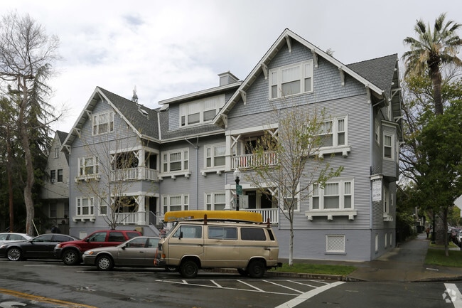 Primary Photo - Capitol View Luxury Apartments