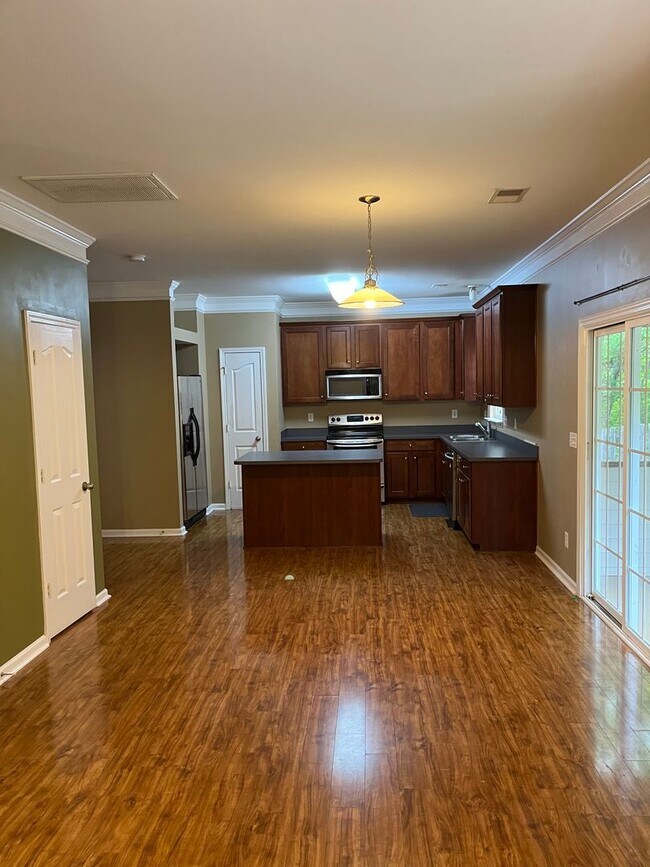 Building Photo - Simpsonville, 4bd/2.5ba, 2000+sf