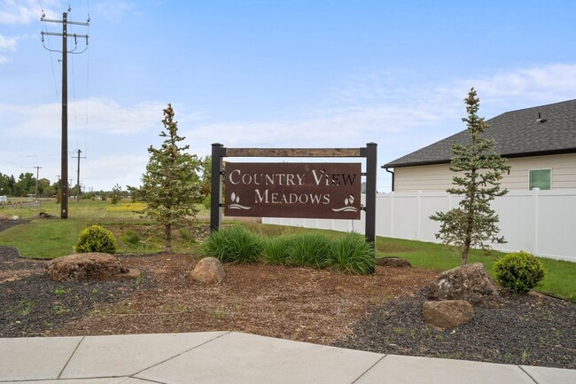 Building Photo - Modern Comfort in Country View Meadows – 3...