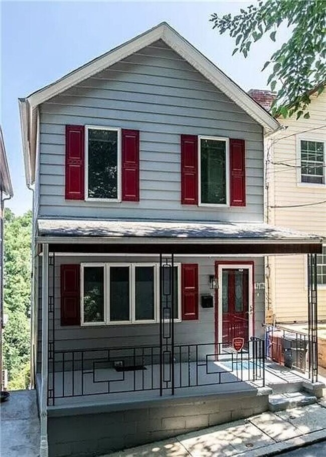 Building Photo - 515 56th St