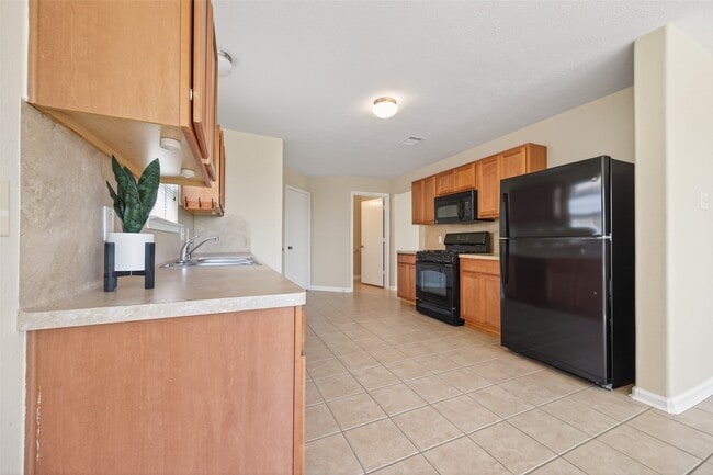 Building Photo - 24519 Cypresspark Glen Ln
