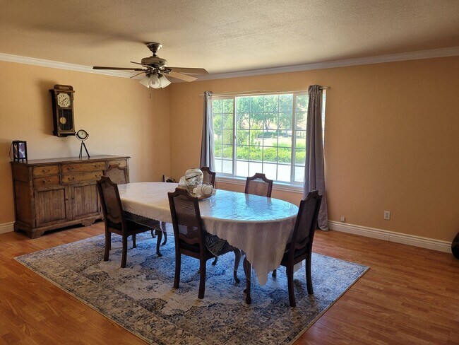 Building Photo - Beautiful 4BR/3Ba Home in Susanville CA  3420 Sq Feet