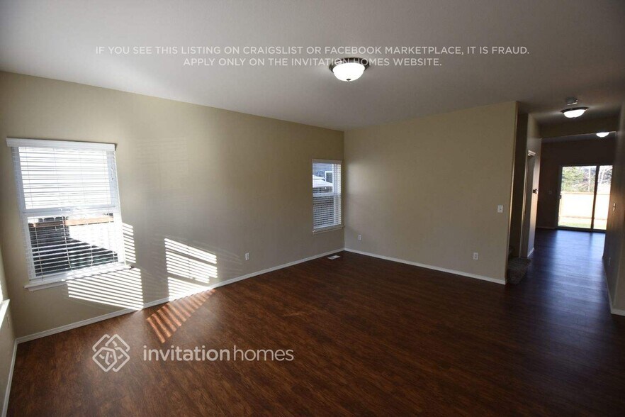 Building Photo - 2321 171st St E