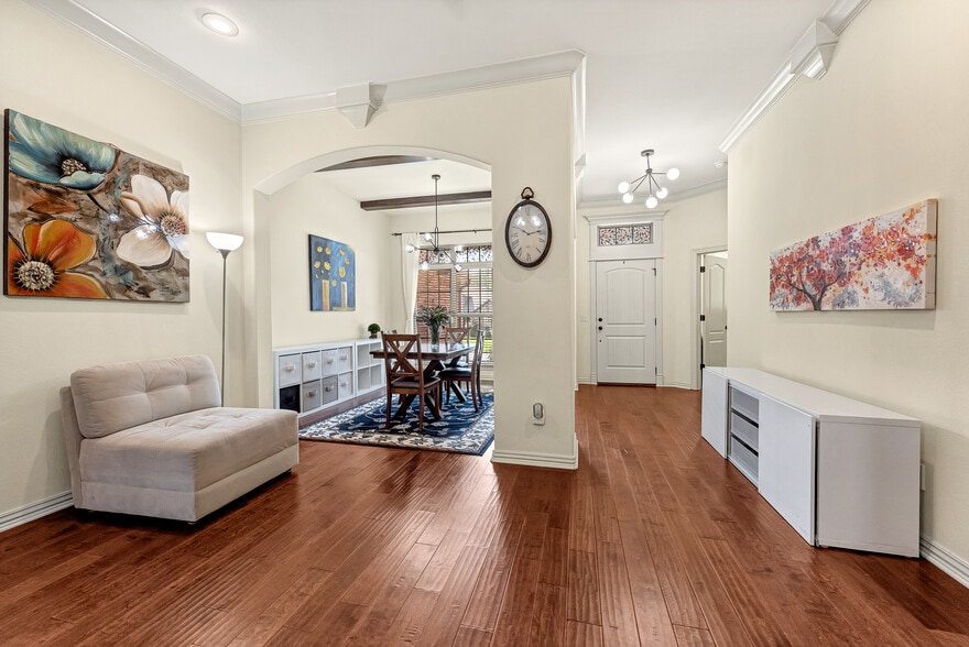 Building Photo - 3400 SW Briar Creek Ave