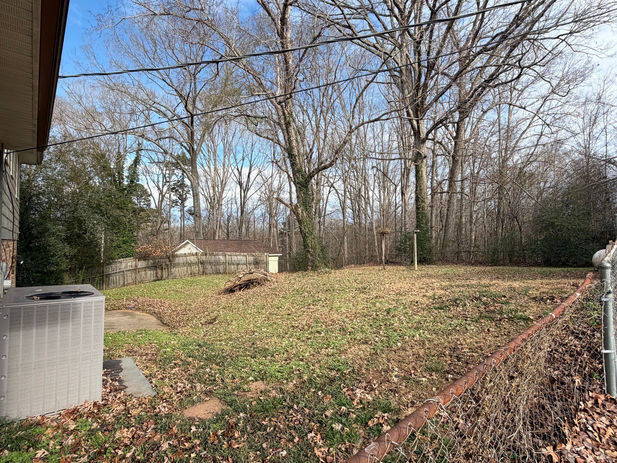 Building Photo - 308 Donna Ave