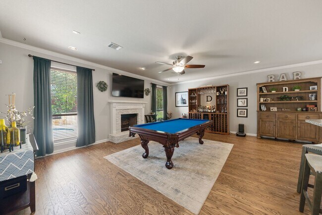 Building Photo - Stunning Home with Pool Now Available in t...