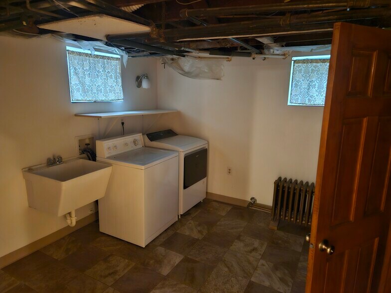 Laundry Room - 803 10th Ave N