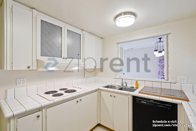 Building Photo - 3717 Erris Ct