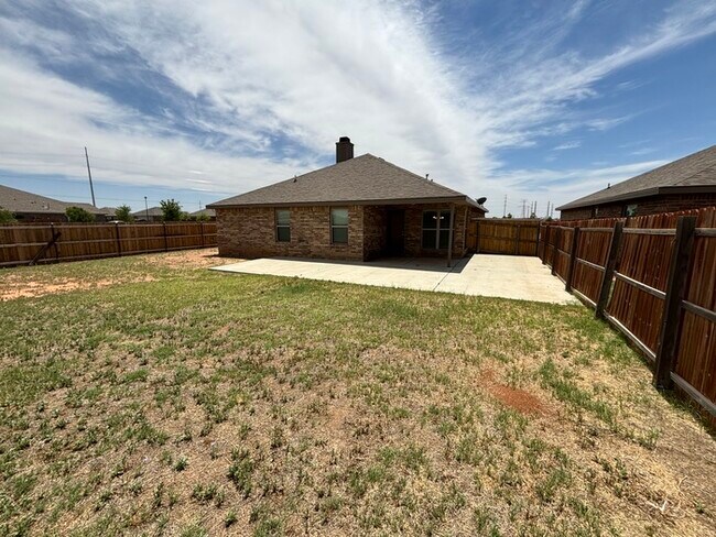 Building Photo - 3 bed 2 bath 2 car garage in Lone Star Trails!
