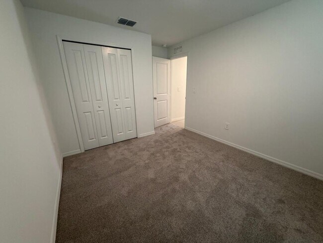 Building Photo - 2167 Lone Oak Ln