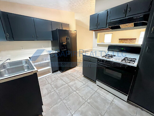 Building Photo - 5609 Mallard Trail