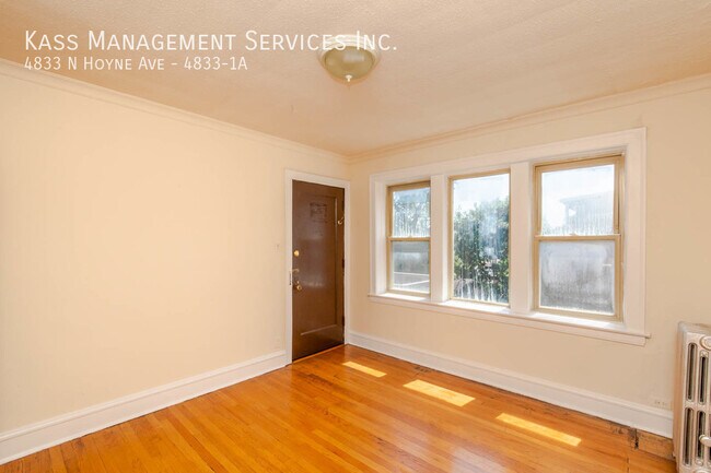 Building Photo - 4833 N Hoyne Ave