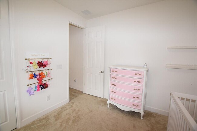 Building Photo - 2651 Magpie Way
