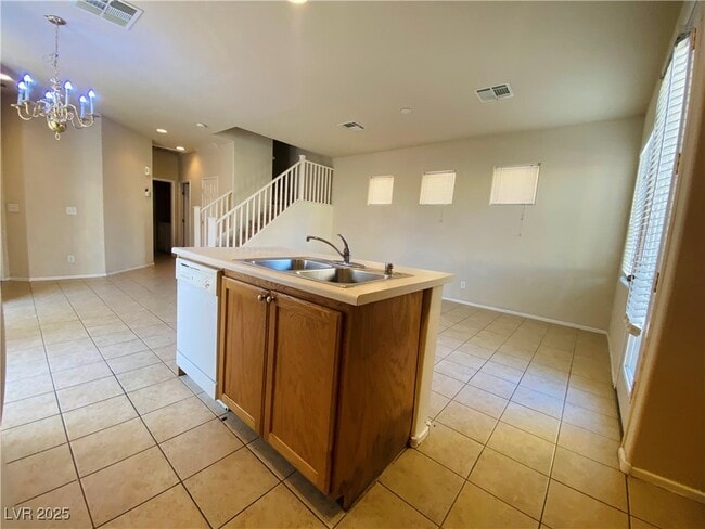 Building Photo - 3646 Surfboard Ct