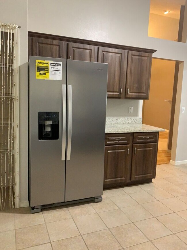 Building Photo - 3/2 Pool Home in Manderley Run