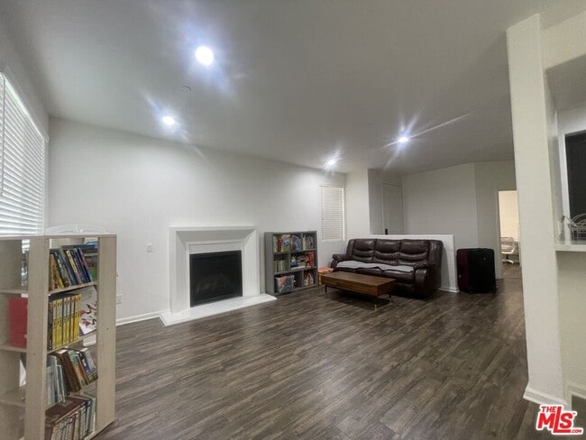 Building Photo - 7937 N Keer Dr