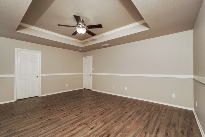 Building Photo - 349 Willow View