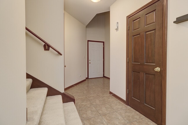 Building Photo - 23055 Ironwood Dr