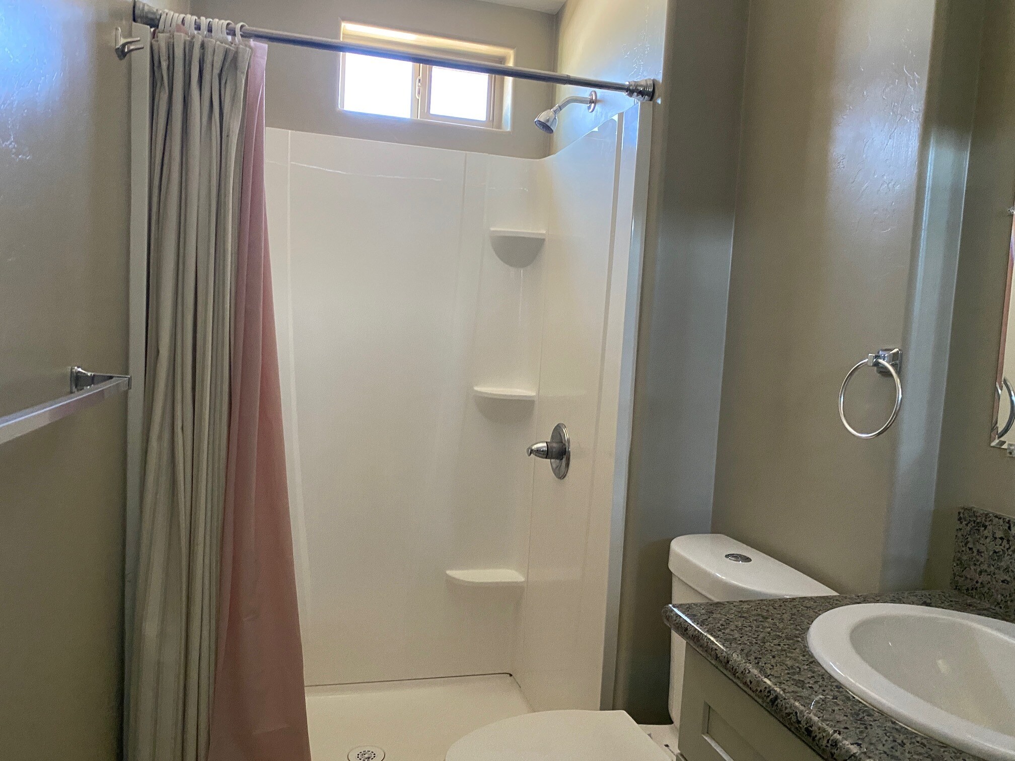 Building Photo - 3623 E Bellevue St