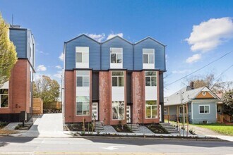 Building Photo - 2 bedroom in Seattle WA 98103