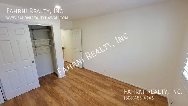 Building Photo - 98-111 Lania Way-