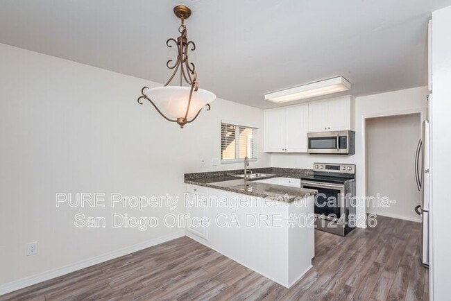 Building Photo - 17129 W Bernardo Dr