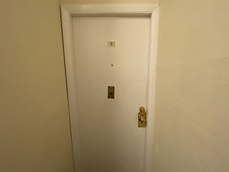 Building Photo - 886 Huntington Ave