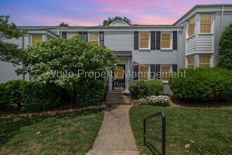 Building Photo - 564 Wakefield Dr