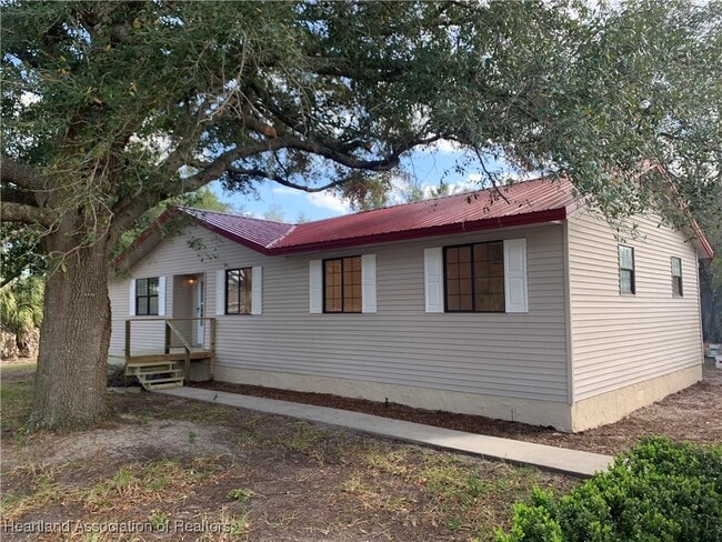 Building Photo - 2225 N Unicorn Rd