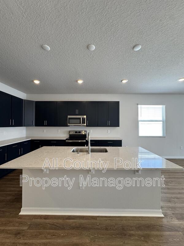 Building Photo - 851 Folklore Ln