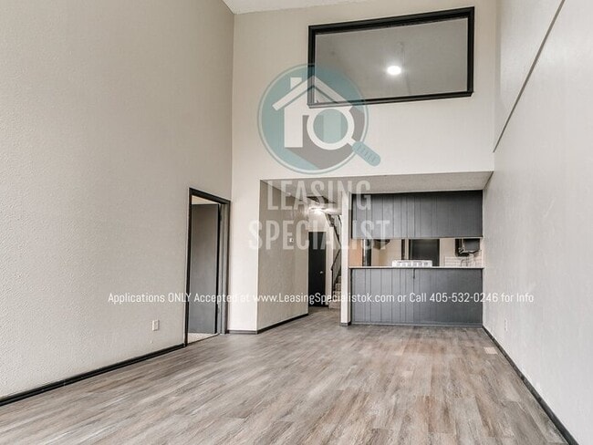 Building Photo - Spacious Updated 3 Bed 2 bath Home