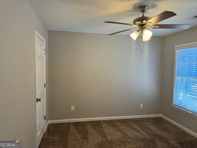 Building Photo - 4680 Ogeechee Dr