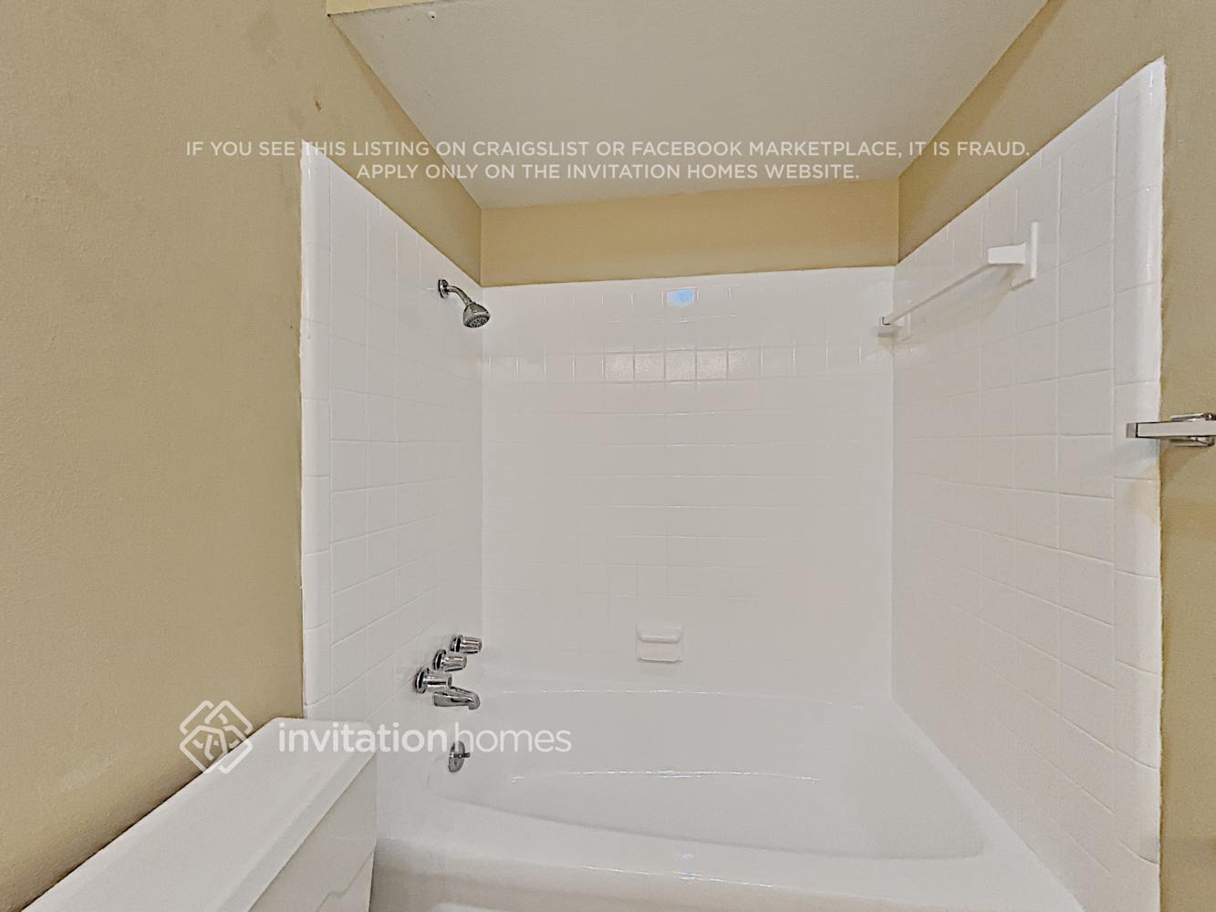 Building Photo - 150 Valleyglen Dr