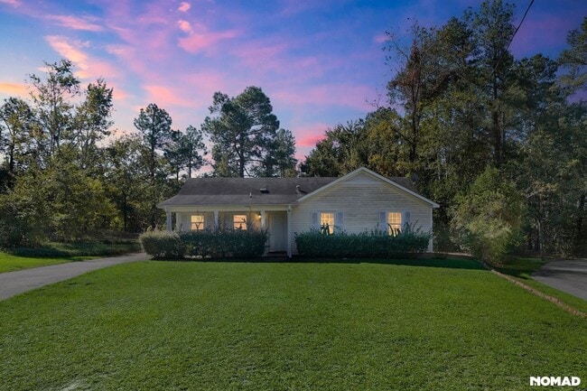 Building Photo - 2932 Tower Pines Dr