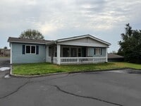 Building Photo - 3 Bedroom Home with Large Shop and Additional 2 Car Garage