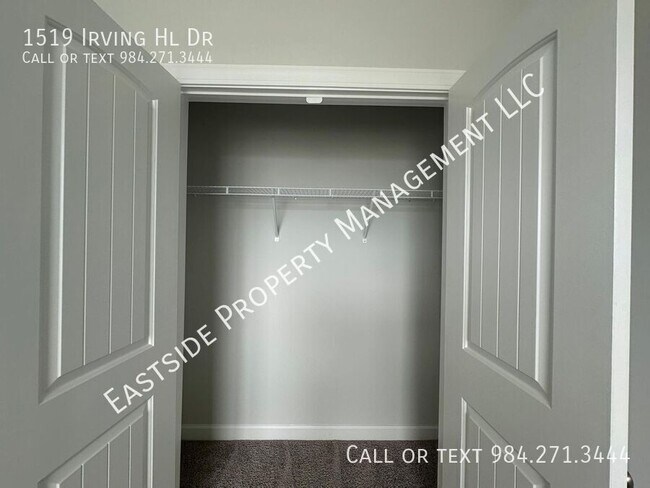 Building Photo - 1519 Irving Hl Dr