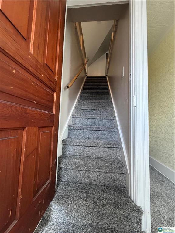 Building Photo - 1403 Center St